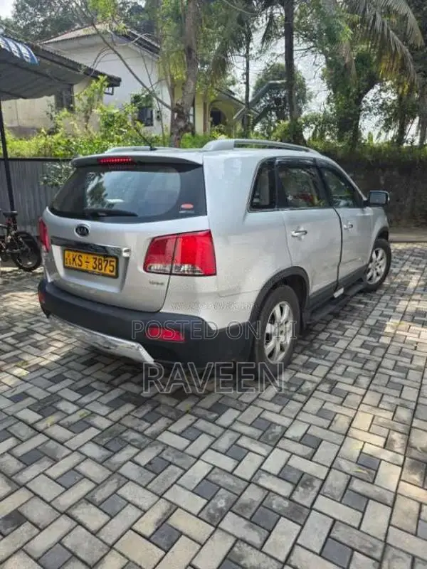 Kia Sorento 2011 SUV (Used)