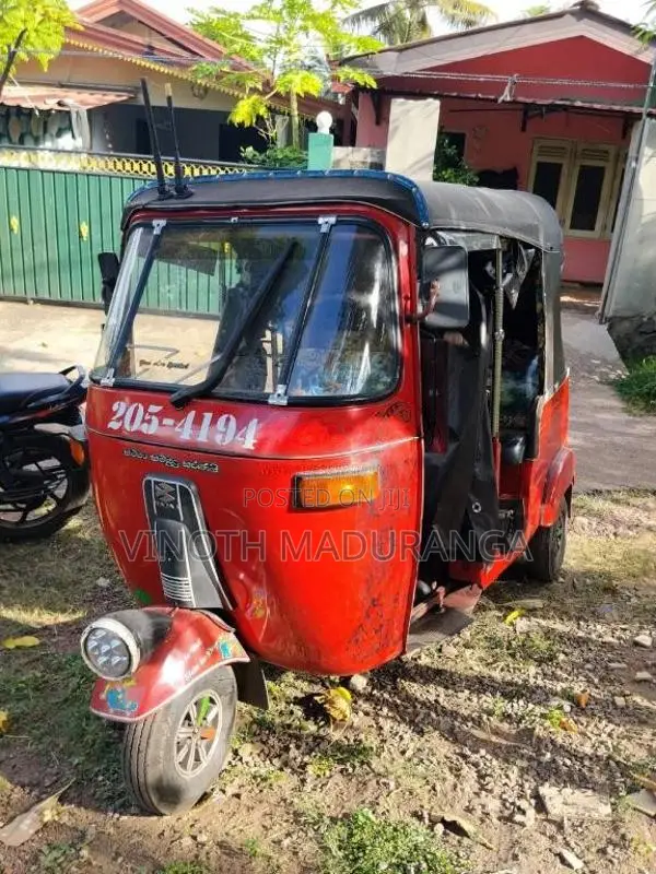 Bajaj RE 2 Stroke 1998 Three Wheel (Used)