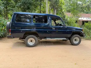 Toyota Land Cruiser 1987 SUV (Used)