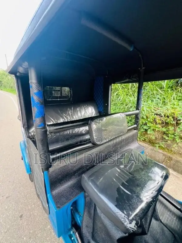 Bajaj Re 4 Stroke 2010 Three Wheel (Used)