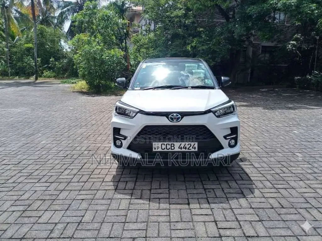 Toyota Raize Hybrid 2025 SUV (Used)