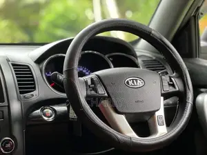 Kia Sorento 2011 SUV (Used)