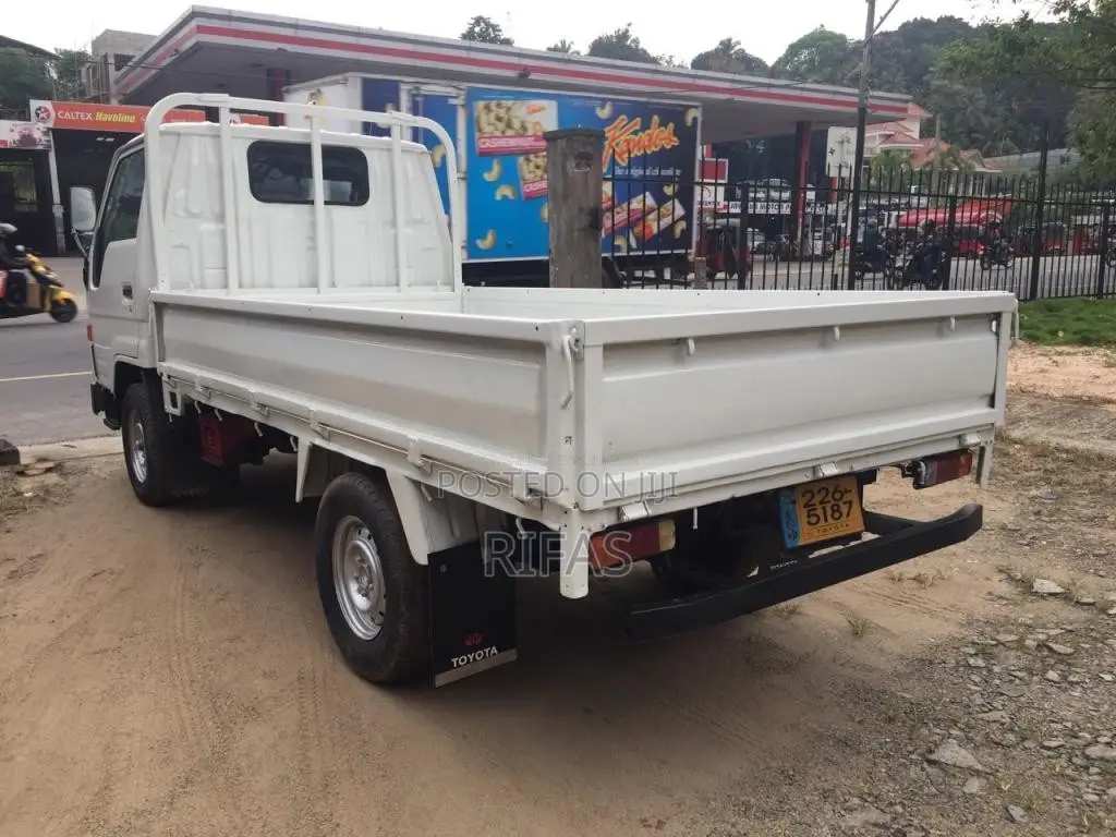 Toyota Toyoace LH90 1992 Lorry (Used)
