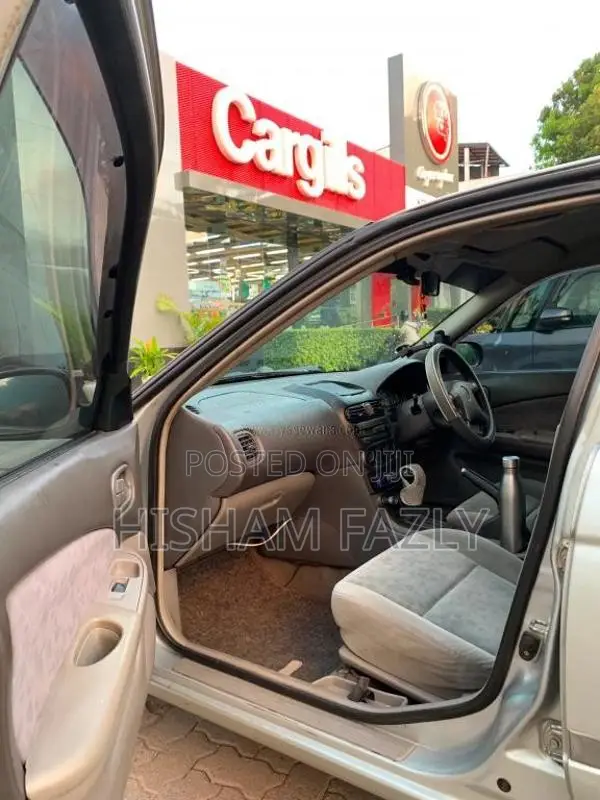 Nissan Sunny FB15 2000 Car (Used)