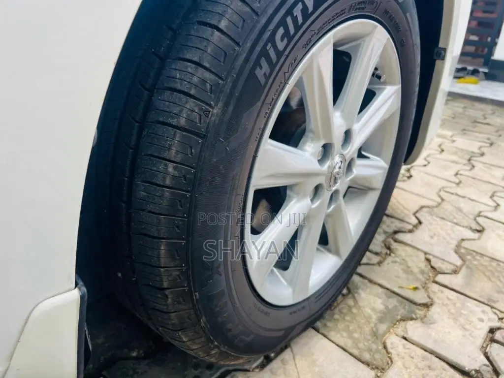 Toyota Premio G Superior 2013 Car (Used)
