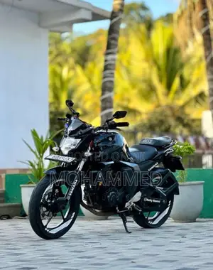 Yamaha FZ Version 2.0 2016 Motorbike (Used)