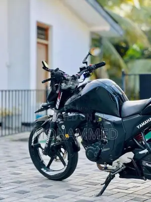 Yamaha FZ Version 2.0 2016 Motorbike (Used)