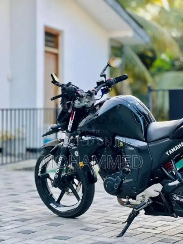Yamaha FZ Version 2.0 2016 Motorbike (Used)