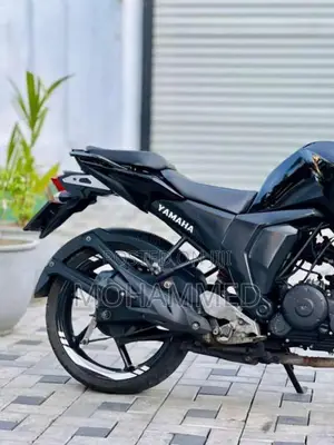 Yamaha FZ Version 2.0 2016 Motorbike (Used)