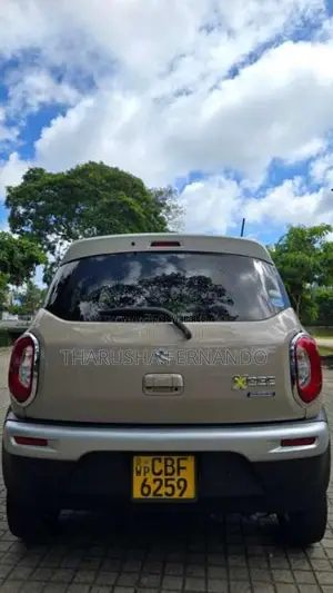 Suzuki Xbee MZ 2018 SUV (Used)