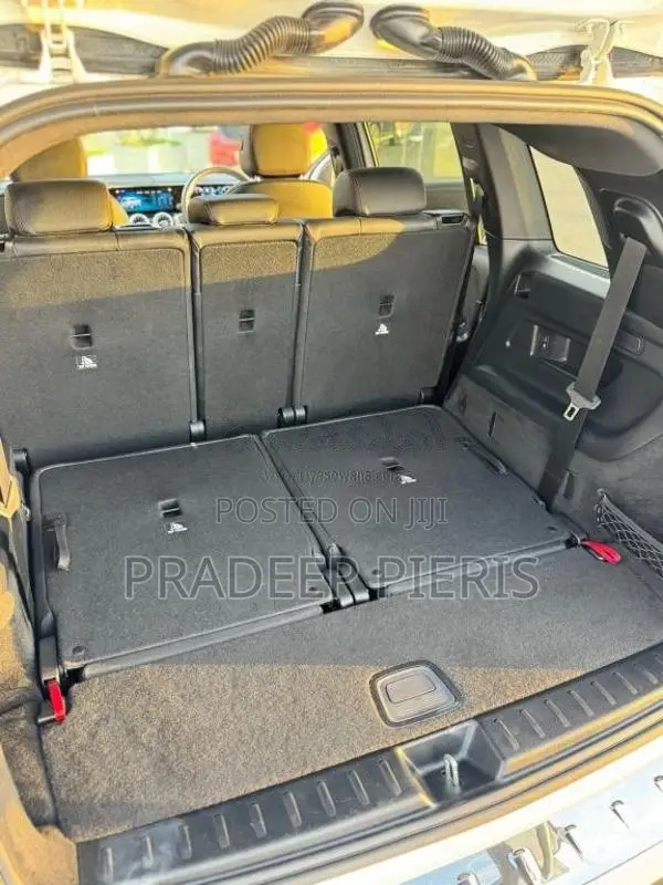 Mercedes-Benz GLB200 AMG LINE 2020 SUV (Used)