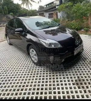 Toyota Prius 2014 Car (Used)