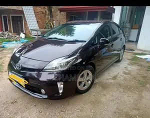Toyota Prius 2014 Car (Used)