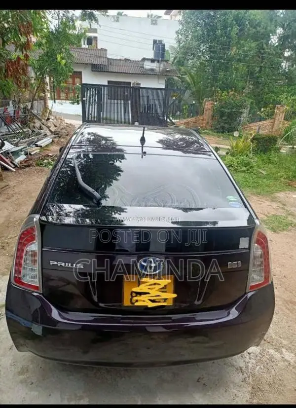 Toyota Prius 2014 Car (Used)
