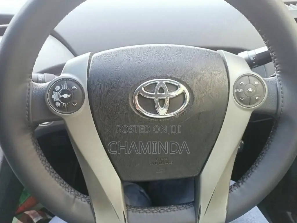 Toyota Prius 2014 Car (Used)