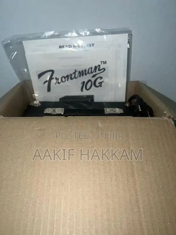 Fender Frontman 10g - Open Box Guitar Amplifier