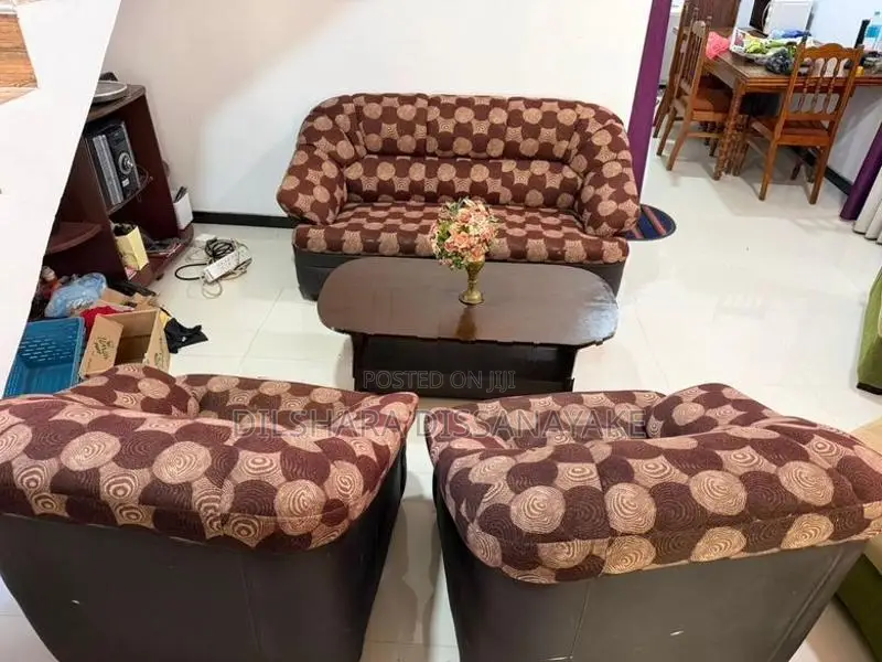 Damro Sofa Set