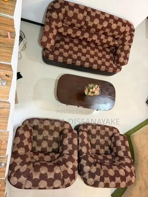 Damro Sofa Set