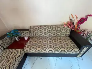 Singer Sofa