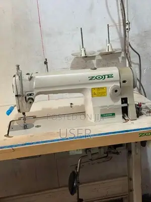 Singer Zoje Machine