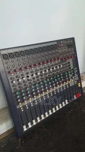 Soundcraft EFX12