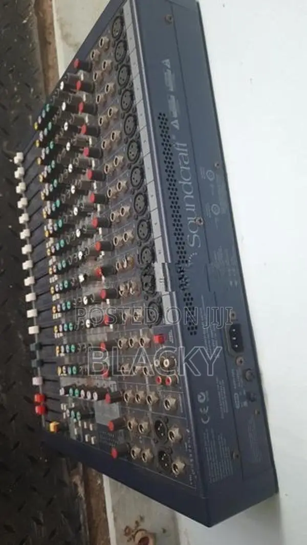 Soundcraft EFX12