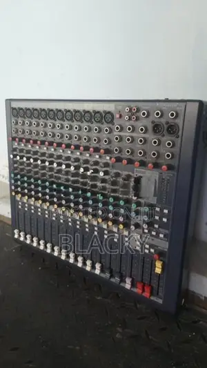Soundcraft EFX12