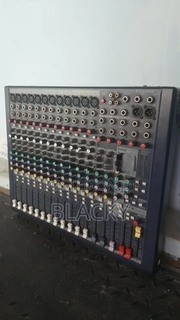 Soundcraft EFX12