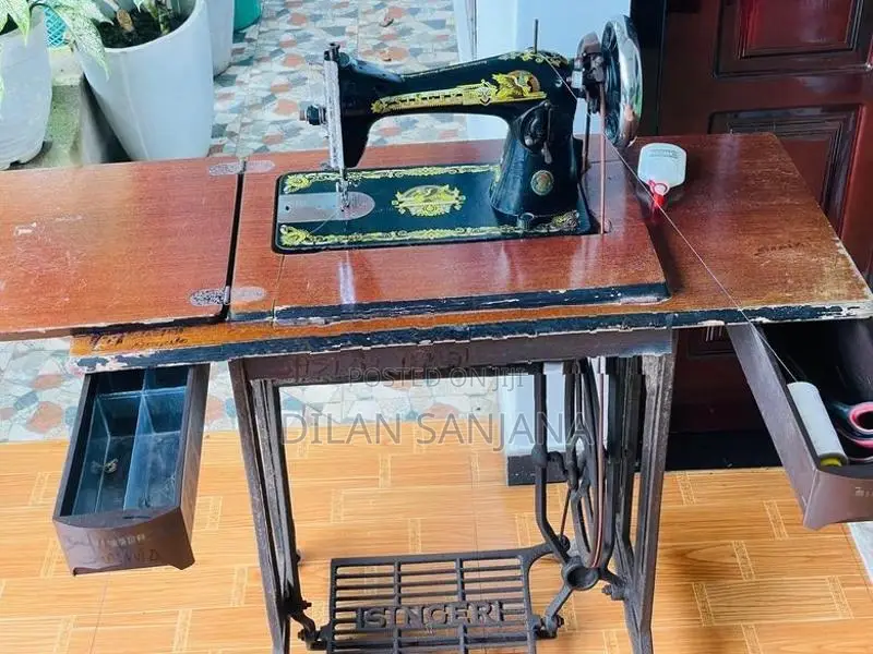 Singer Sewing Machine