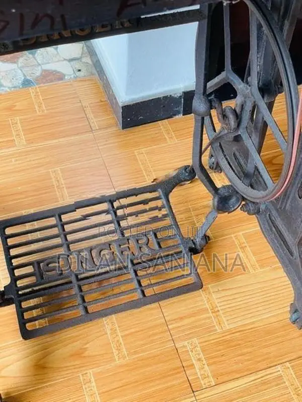 Singer Sewing Machine