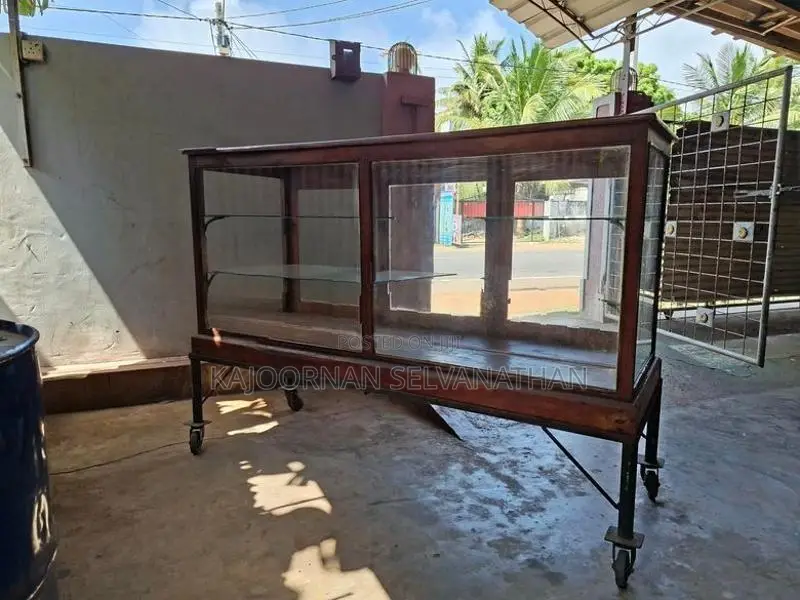 Showcase For Shops