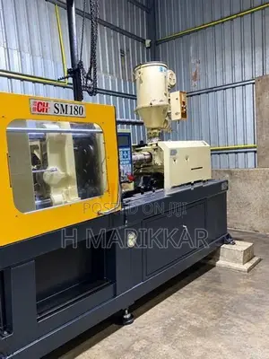 Plastic Injection Molding Machine