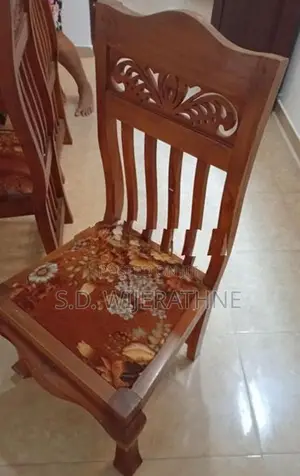 තෙක්ක දැවයෙන් නිමවු මේස පුටු කට්ටලය