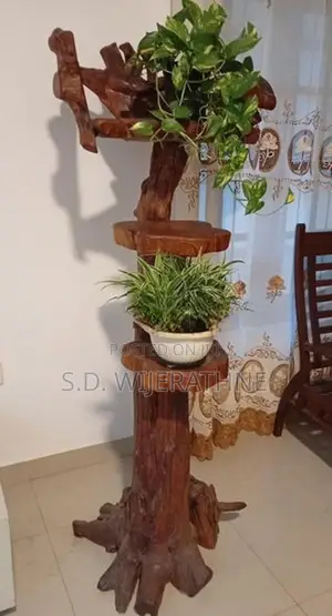 Wooden Stand එකක්