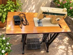 Singer Sewing Machine With Table
