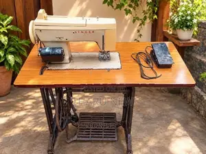 Singer Sewing Machine With Table