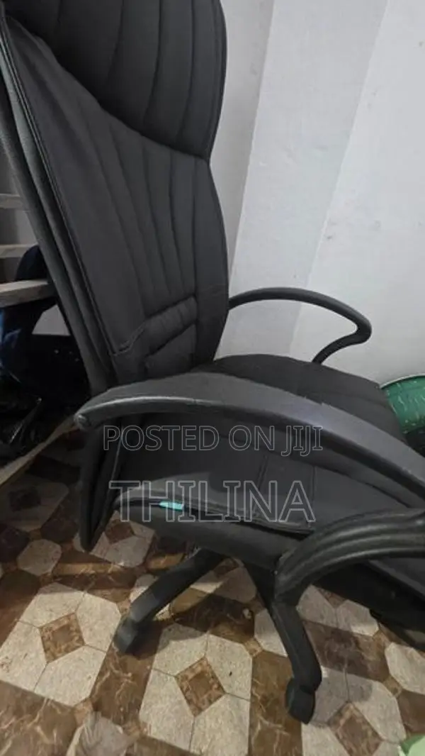 Damro Executive Chair