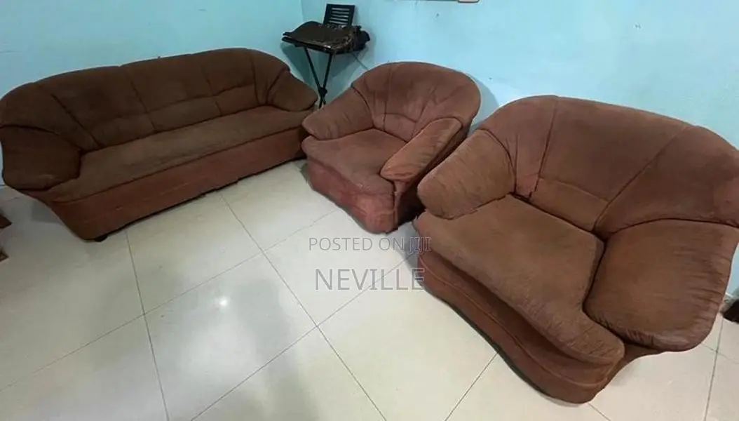 Damro Used Sofa