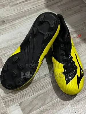 Mizuno Football Boots