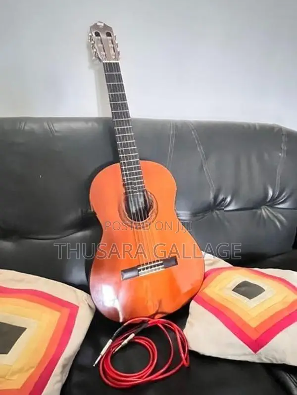 Yamaha CX40 Electro Classical Acoustic Guitar