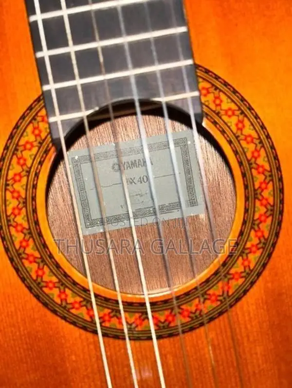 Yamaha CX40 Electro Classical Acoustic Guitar
