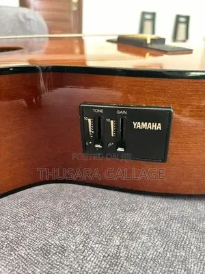 Yamaha CX40 Electro Classical Acoustic Guitar