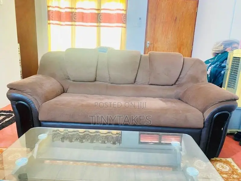 Singer Sofa Set With Glass Coffee Table