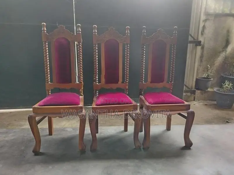 වෙල්වට් කුෂන් සහිත තේක්ක පුටු 6