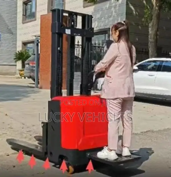 Electric Pallet Stacker
