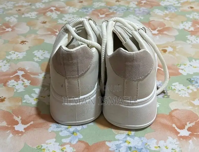 Naban Sneakers