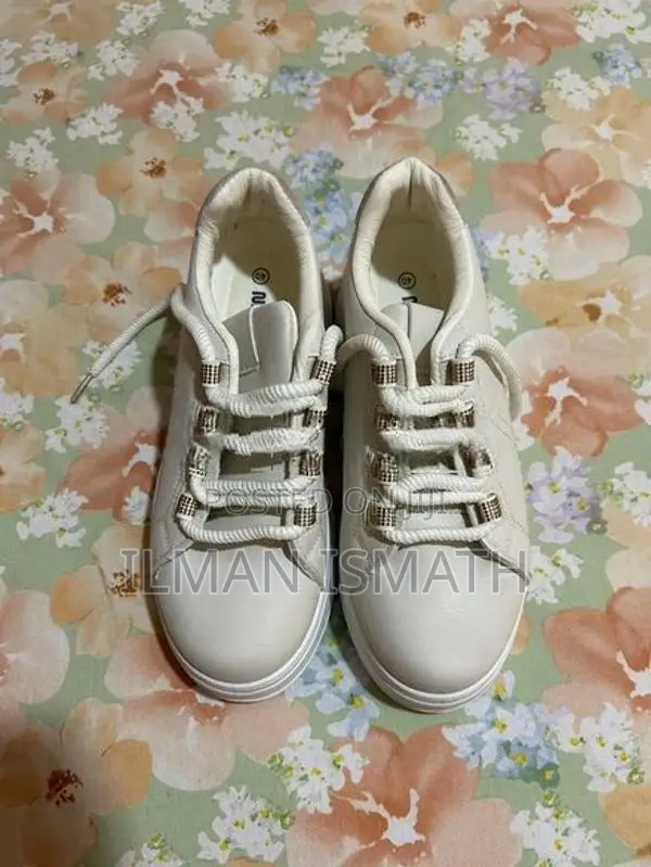 Naban Sneakers