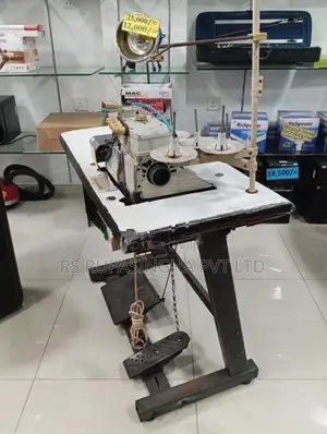 Siruba 5 Thrand Overlock Machine