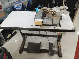 Siruba 5 Thrand Overlock Machine