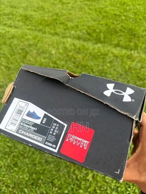 (Under Armour) UA Charged Rogue 4